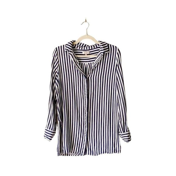Per Se Tops - Per se button up blouse | Size: Large